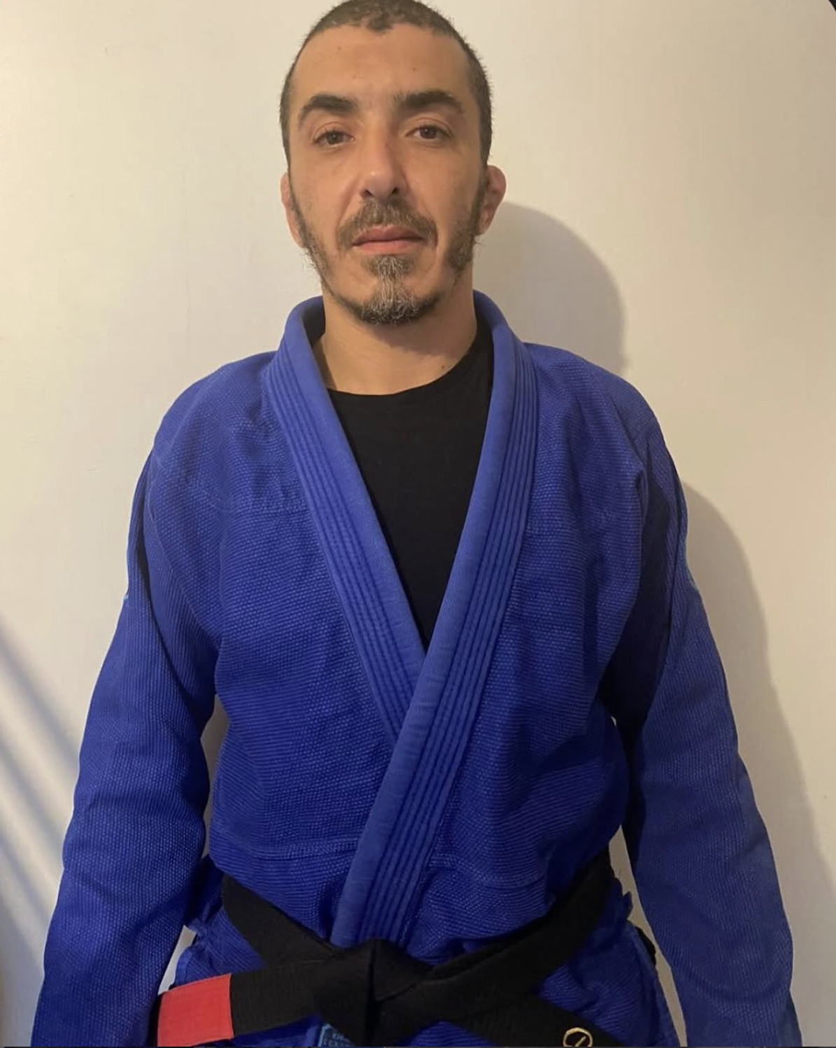 Nacer Bougrine, ceinture noire 1er degré IBJJF, professeur de Jiu-Jitsu Brésilien à Carcassonne